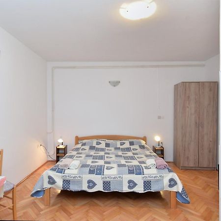 Rooms Veli Vrh 2208 Pula Zewnętrze zdjęcie