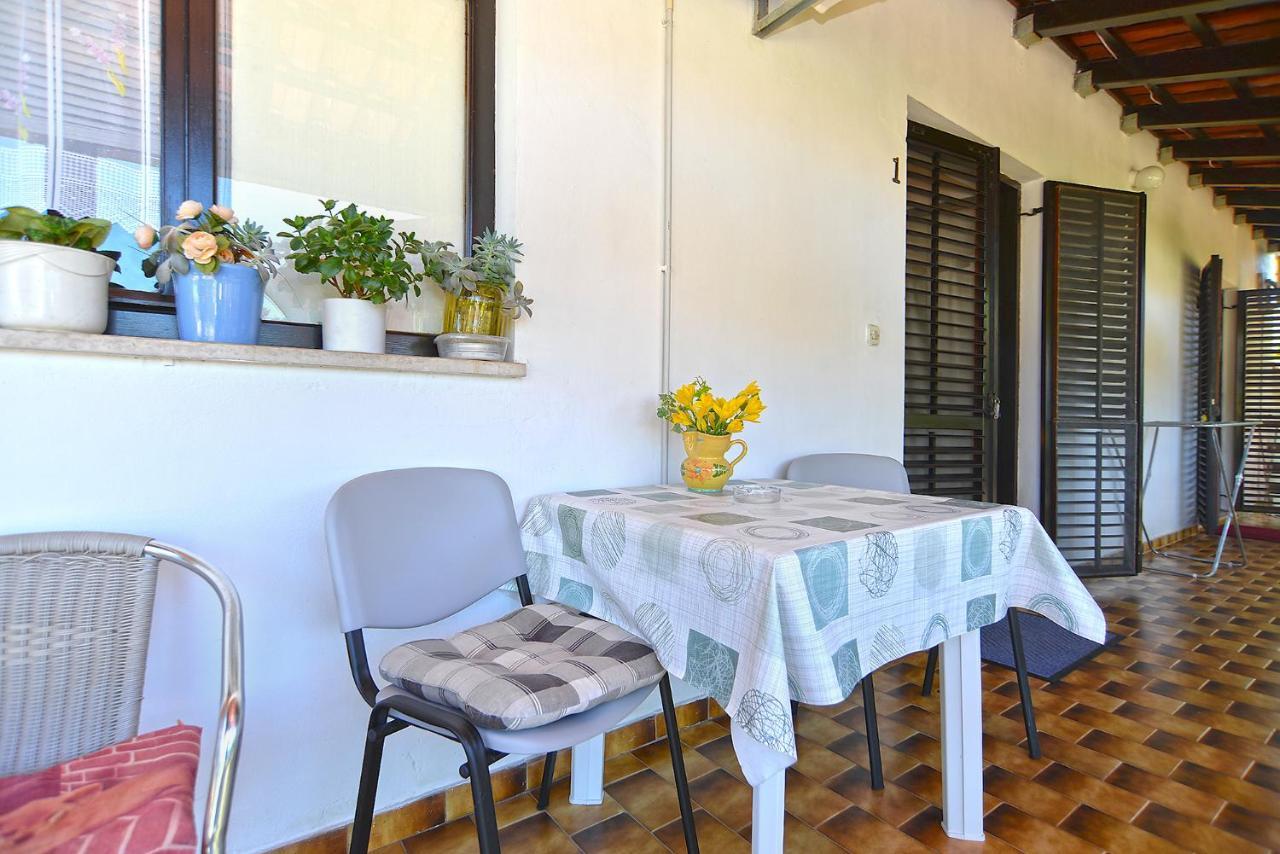 Rooms Veli Vrh 2208 Pula Zewnętrze zdjęcie
